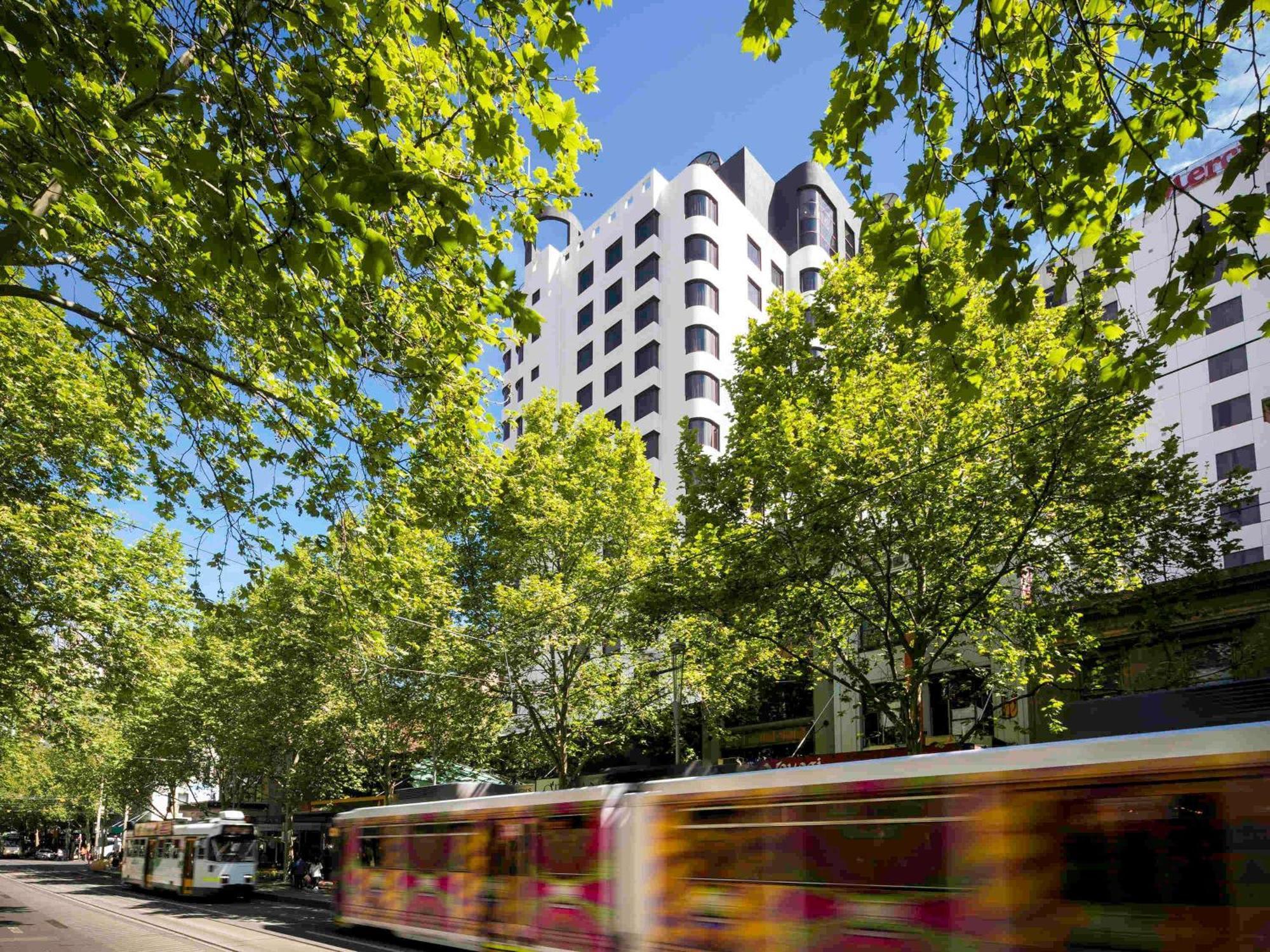 Pullman Melbourne City Centre Exterior foto The proposed tram interchange at the north-east corner of the station