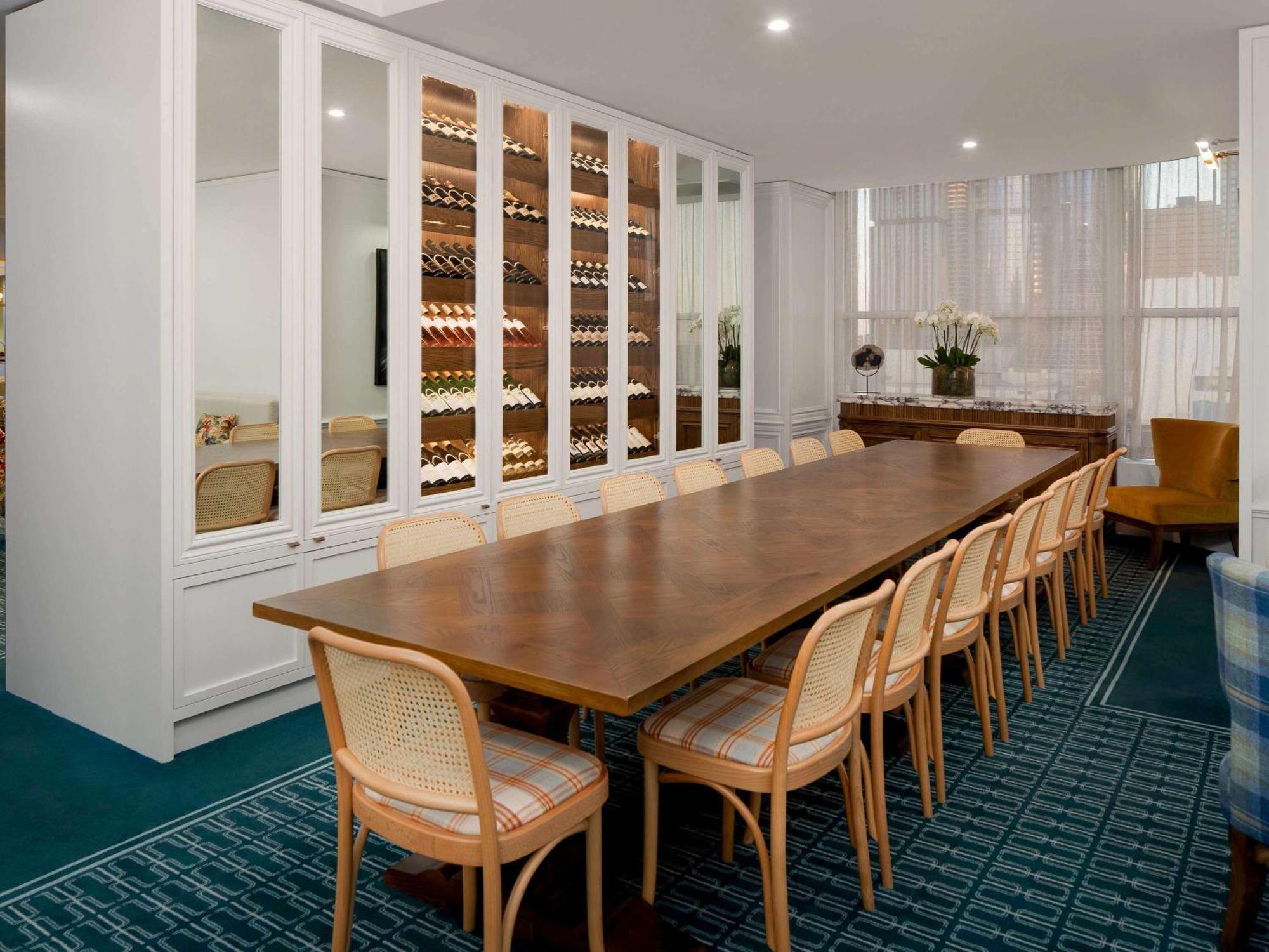 Pullman Melbourne City Centre Exterior foto The dining room