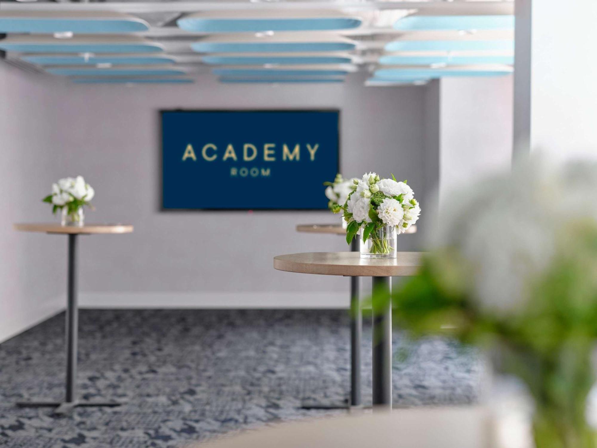 Pullman Melbourne City Centre Exterior foto Academy Room