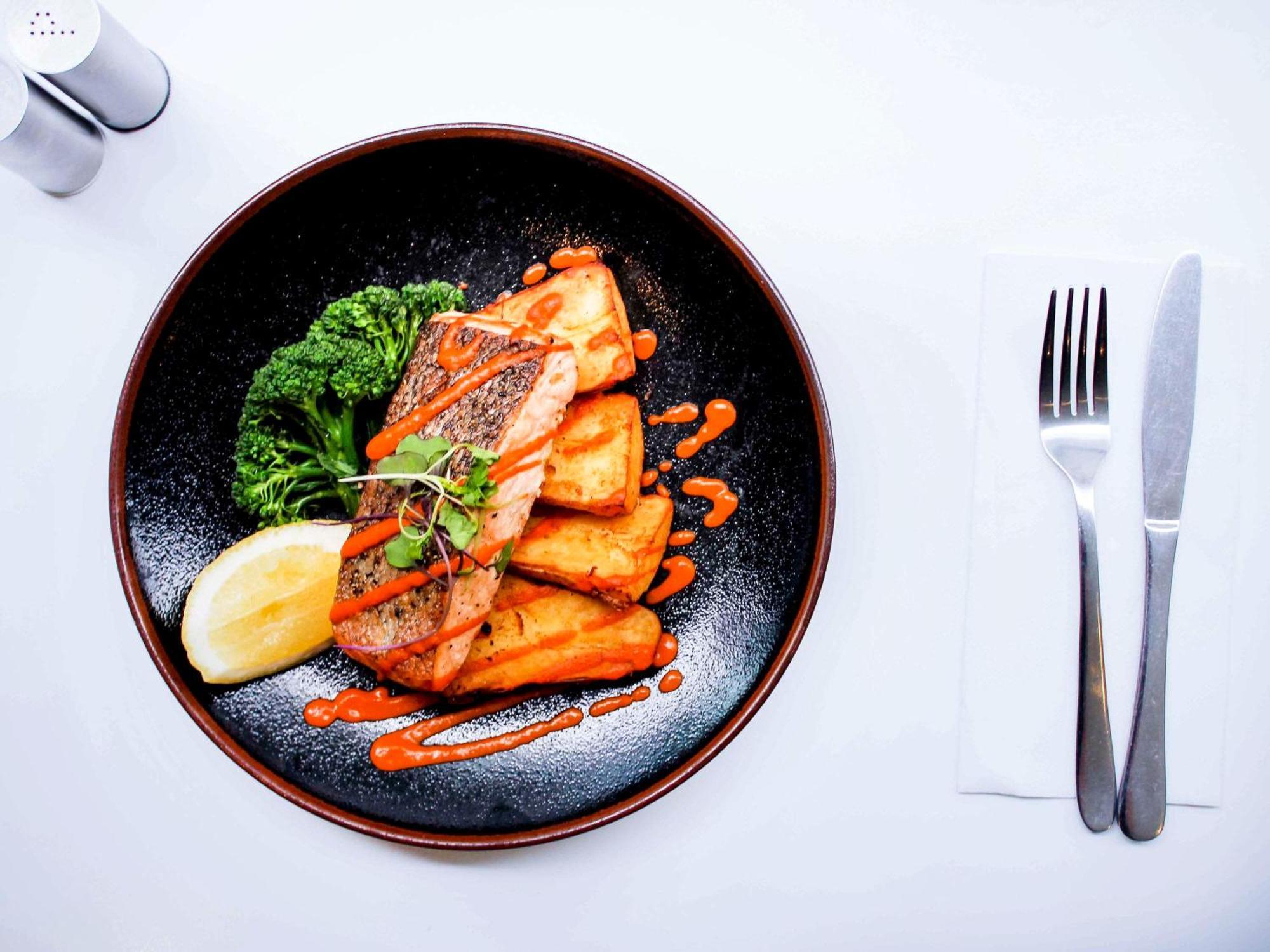 Pullman Melbourne City Centre Exterior foto A plate of food